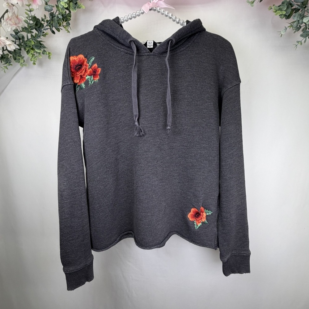 American Eagle Floral Embroidered Cropped Hoodie Gray XSmall Pullover Sweatshirt